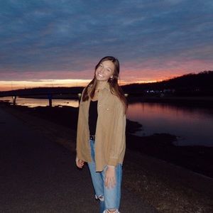 Meet your Posher, Madelynn